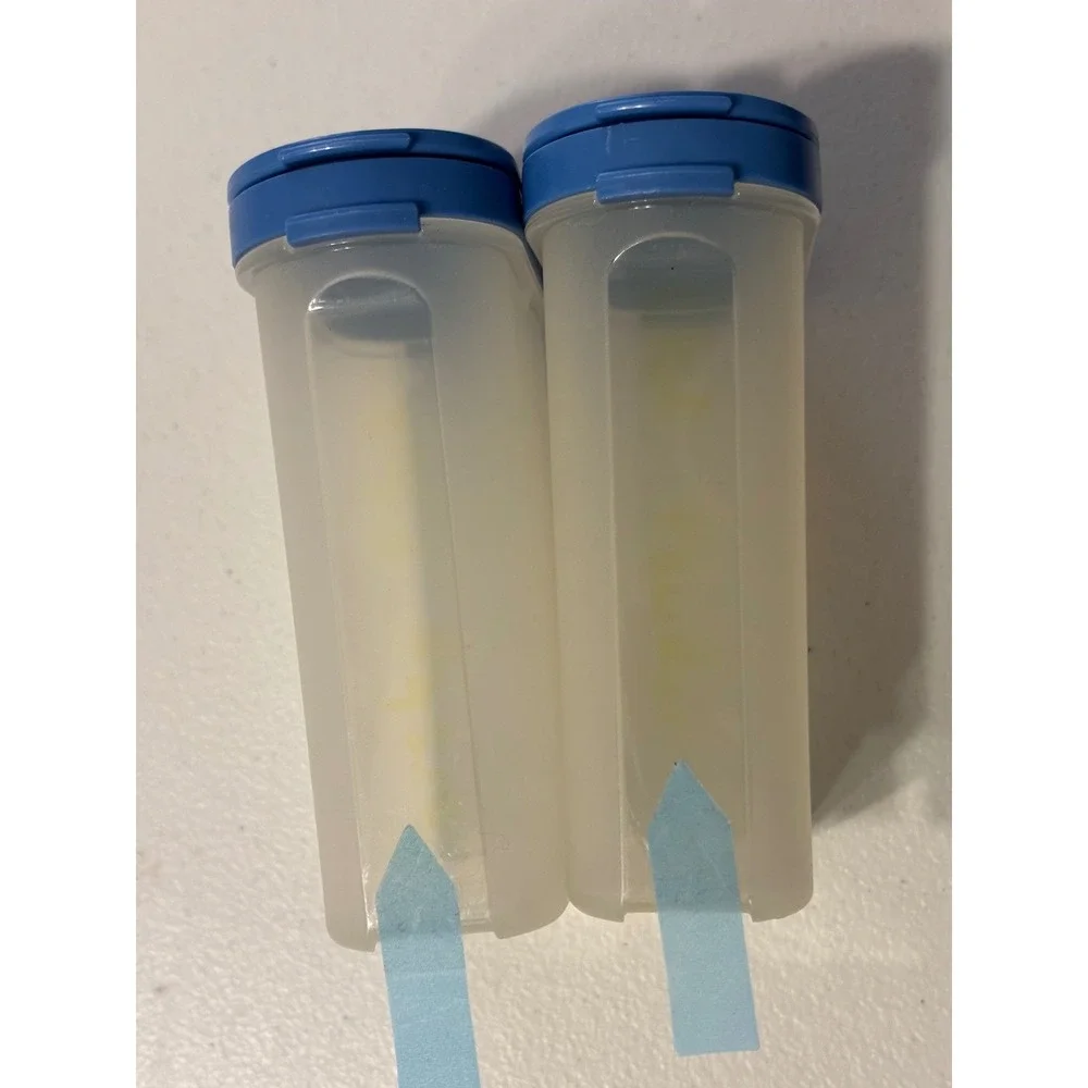 2 Tupperware Spice Shakers Blue Lid Frosted Clear Plastic Made in‎ USA Preowned